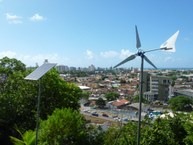 Catavento para captar energia eólica e placa que absorve energia solar