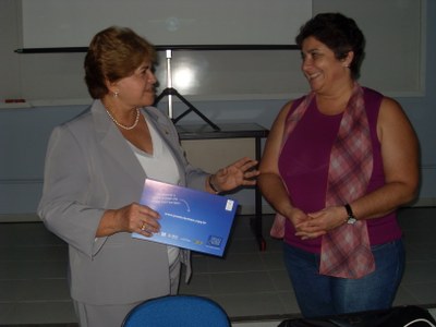 Reitora Ana Dayse, presente no lançamento para apoiar o Prêmio