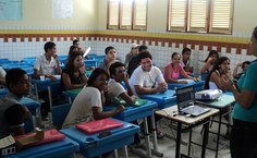 Os alunos vão utilizar as tecnologias da comunicação na escola