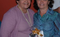 Cada aniversariante ganhou um porta-retrato com sua foto e o slogan "Sou Ufal 50 Anos"