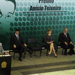 Até 2014, ofertas de bolsas no exterior chegará a 75 mil