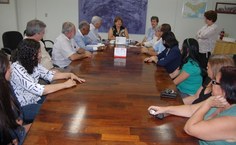 Equipe reunida para a posse da de Sílvia Cardeal