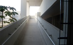 Rampa dentro do bloco de Matemática