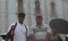 Os estudantes foram guiados pelo professor Kleber (esq.) e por José Silva