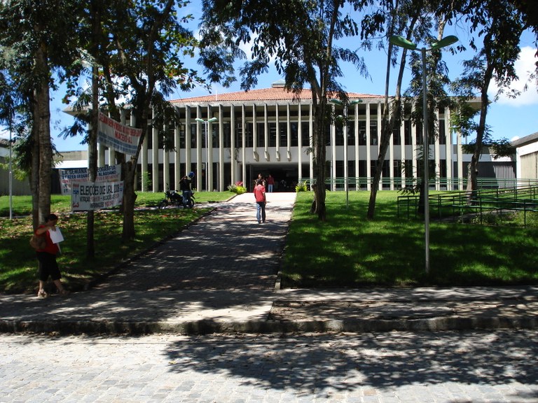 Biblioteca Central da Ufal atende 2 mil usuários diariamente