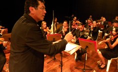 José Alípio Martins é o regente da Quinta Sinfônica