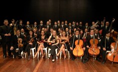 Nesta apresentação cerca de 50 músicos da orquestra apresentam um repertório de composições de artistas como Beethoven e Mozart