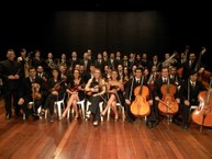 Nesta apresentação cerca de 50 músicos da orquestra apresentam um repertório de composições de artistas como Beethoven e Mozart