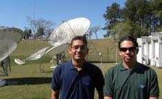 Micael e Cicero, no CPTEC-Inpe de Cachoeira Paulista (SP)