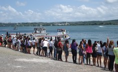 Abraço coletivo ao Rio São Francisco