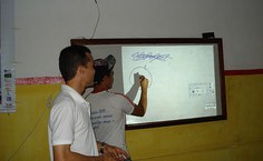 Quadro interativo de baixo custo também elaborado pelos "petianos" e "acionistas"