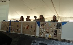 Nadia Regina apresentado o artigo "A mulher nas Ciências Exatas"