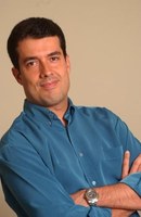 Jornalismo, pesquisa e lúdico infantil movimentam domingo na Bienal