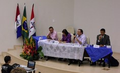 Conferência com Tânia Bacelar sobre políticas sociais e econômicas