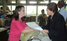 10 anos depois de sua entrada como aluna, Mauricélia Ramos volta à Ufal como servidora