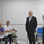 Eurico Lôbo visita turmas dos cursos de verão
