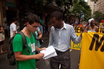 Jhonatan Pino é servidor da Ufal e coordena o projeto de extensão Juventude, Educação e Comunicação Alternativa (Jeca)