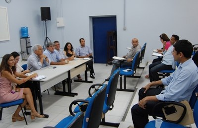 Reunião no Instituto de Física, na última quinta, 19