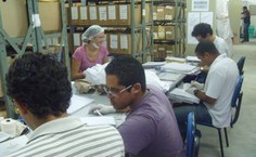 Bolsistas de História e Biblioteconomia colaboram com o Arquivo