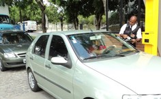 Entrada de veículos foi demorada, mas deve melhorar com cadastramento dos novatos