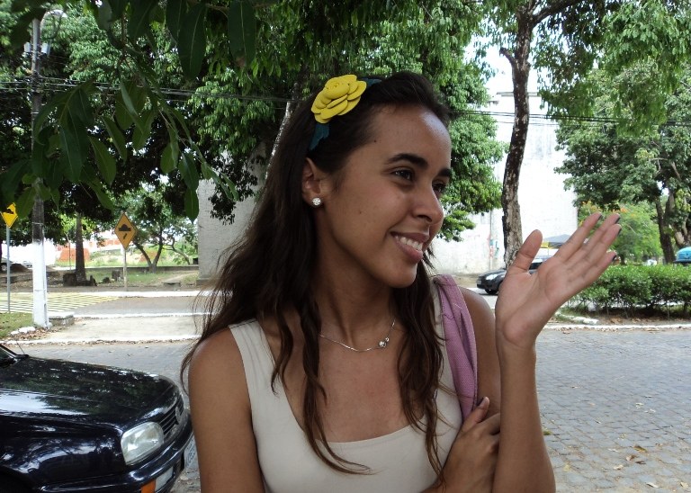 Marcela Sampaio, feliz com o inicio do curso de Farmácia