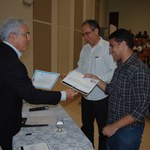 Pesquisadores recebem certificado de excelência acadêmica