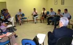 Professores da ETA em reunião com o reitor Eurico Lôbo e equipe