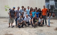 Veteranos e o coordenador do curso, responsáveis pela realização da atividade