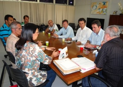 Reunião da equipe da Ufal com os representantes do Ministério do Esporte