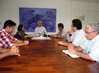 Reunião do reitor Eurico Lôbo com empresários de transportes coletivos