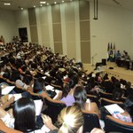 Comunidade universitária discute implantação de nova lei para HUs