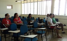 Alunos de Física EaD em aula presencial no Campus Maceió