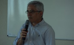 Reitor Eurico Lôbo conversa com os estudantes