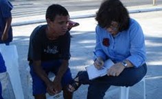 Ruth acompanha relatos que registram a dor provocada pela violência