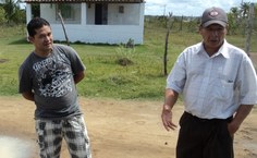 Seu Antônio revela que escola perto do assentamento é um dos fatores que fazem o assentado querer continuar com as terras