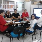 Reunião discute materiais didáticos para disciplinas de língua estrangeira