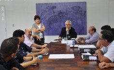 Reitor falou sobre necessidade de se cumprir os prazos das obras