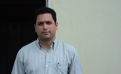 Professor Eduardo Lucena coordena grupo que converte resíduos poluentes em alternativas de energia limpa