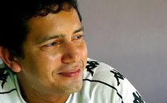 Jornalista e escritor Carlos Nealdo