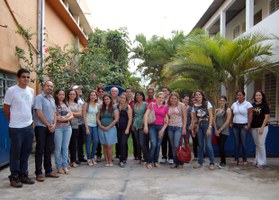 Professores do ensino básico visitam laboratórios da universidade