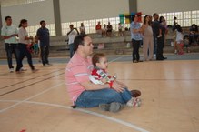 Prof. Luiz dos Anjos, em festa com seu filho