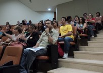 Estudantes e professores prestigiam o evento