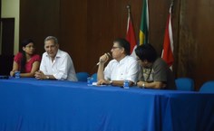 Professores Eduardo Lyra e Hilário Alencar conversam com os professores