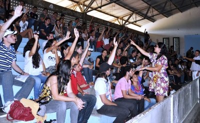 Comunidade acadêmica não aceita a volta às aulas