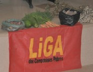 Legumes produzidos pela Liga Camponesa foram expostos durante o evento