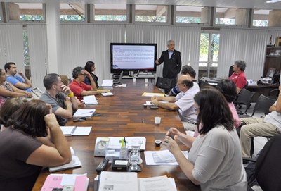 Reunião no gabinete do reitor discute situação do Campus Arapiraca