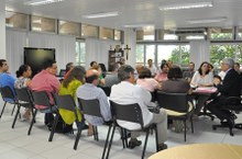 Pró-reitores e diretores de Unidades Acadêmicas durante a reunião