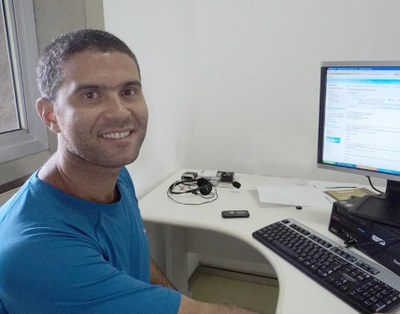 O professor Adriano Eduardo Lima da Silva, mestrando em Nutrição