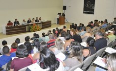 Auditório lotado para prestiagiar o evento