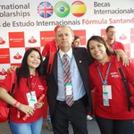 Alunas da Ufal foram a Interlagos receber bolsa do programa Fórmula Santander